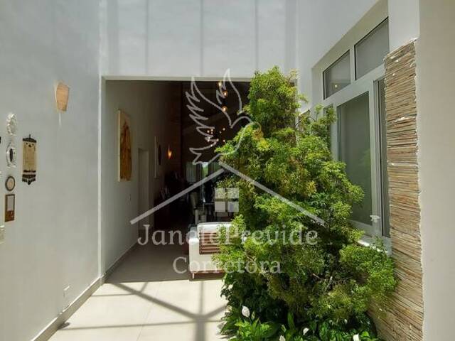 #685 - Casa em condomínio para Venda em Santana de Parnaíba - SP